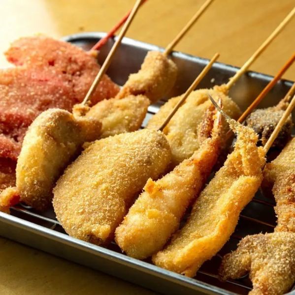 大衆酒場の定番！串カツ盛り合わせ