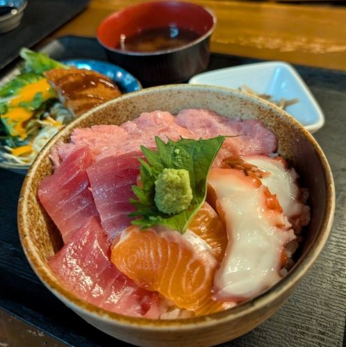 海鮮丼