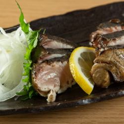 本日の鮮魚で藁焼き　-特製にんにく塩-