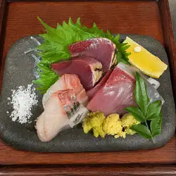 什錦刺身拼盤(3種,每種2片)