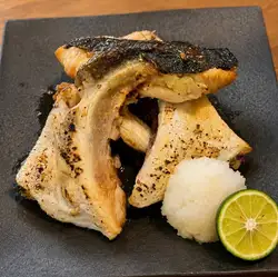 特大號黃尾魚頸肉(烤或煮)