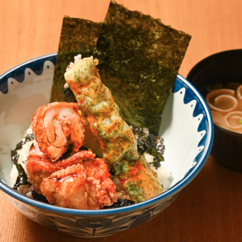 ボリューム抜群!特製からあげ丼