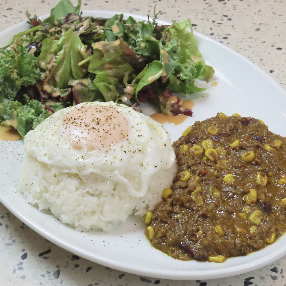 ランチ営業しております。お気軽にご来店ください♪