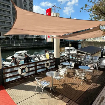 落ち着いた雰囲気の店内！