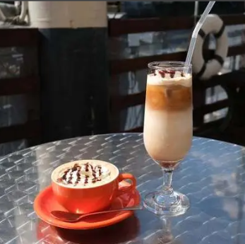 平日限定のハッピーアワーでお得に！