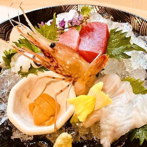 Enjoy fresh seafood and tempura ♪ Fully equipped with private rooms!