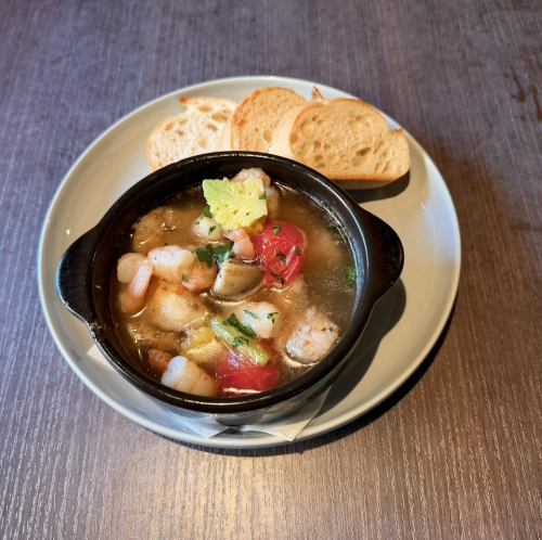 YUMMY特製アヒージョ