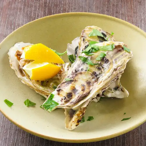 Steamed oysters in white wine (3 pieces)