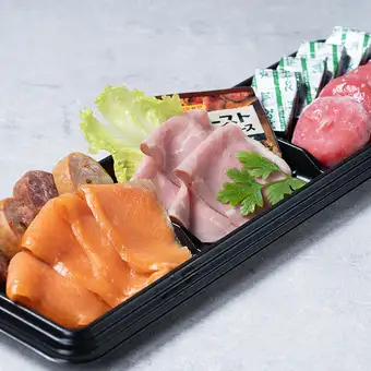 予約席〈ドリンク代込み＋ミニオードブル〉お一人様4,200円