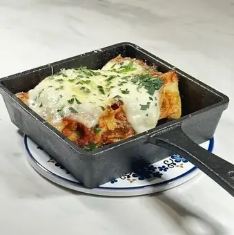 完熟トマトとモッツァレラチーズのラザニア