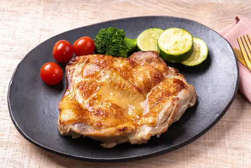 チキンの香ばしソテー　エスカルゴバター
