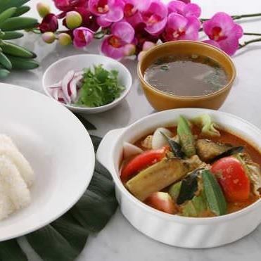 【Recommend】ベジタブルカレー飯
