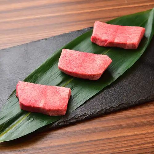 熟成特上厚切りタン (二枚)