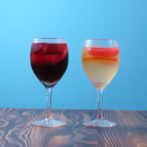 カクテル等、豊富なドリンクメニュー