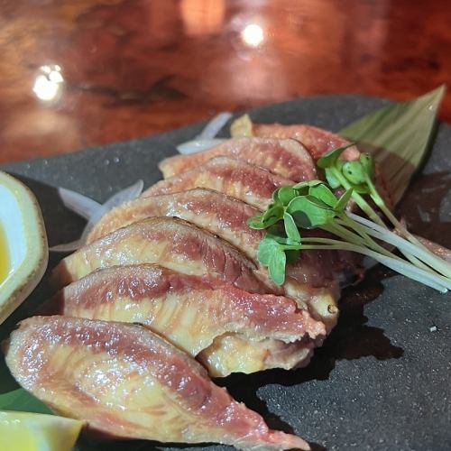 炙りタン刺し