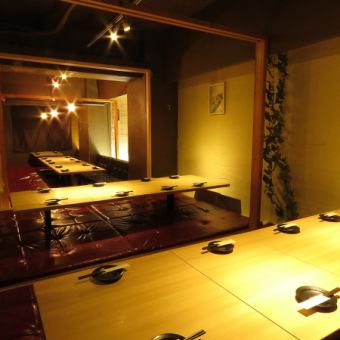 The seats can be expanded or contracted, so any number of people can enjoy a meal in a private room! Can be reserved for up to 46 people♪ Please call us.