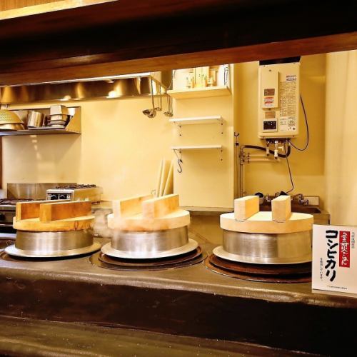 焼肉のおいしさを引き立てる炊き立てごはん「米」が主役