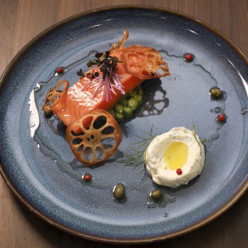 ワインや自家製パンとも相性の良い料理!