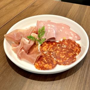 生ハム盛り合わせ/half