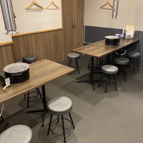2～4名様でご利用可能なテーブル席です