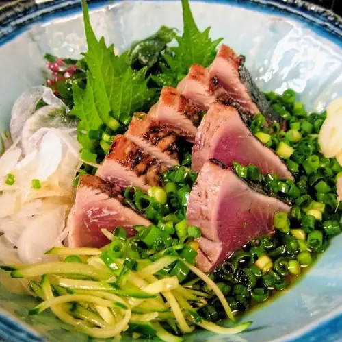 炙りたて 土佐流　かつお叩き