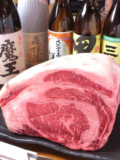 豪华日本黑牛肉烤肉......他们还有牛肉吃到饱，所以请尝试一下！