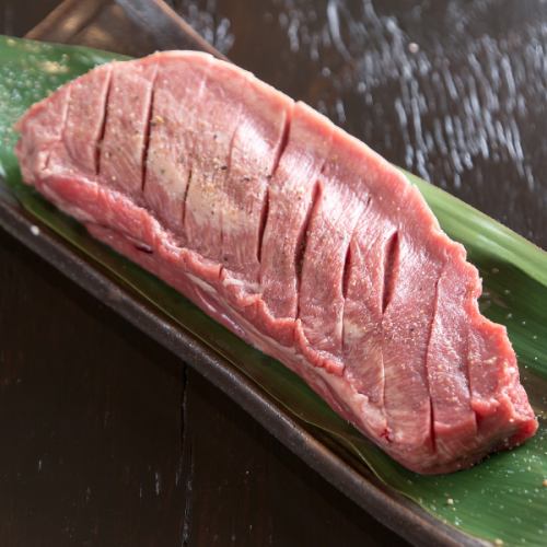 ELVISタンステーキ