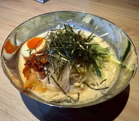 盛岡冷麺/和風ゴマダレ冷麺/ビビン麺