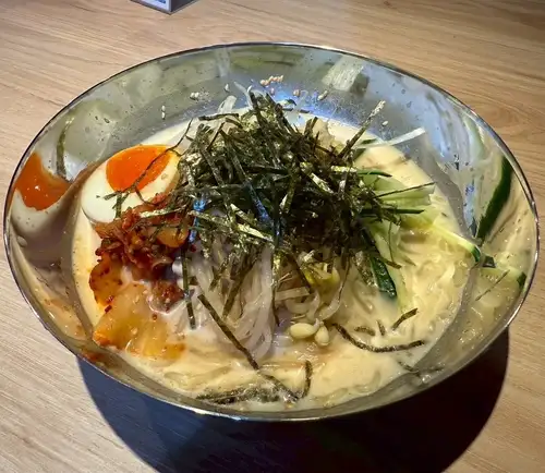 盛岡冷麺/和風ゴマダレ冷麺/ビビン麺