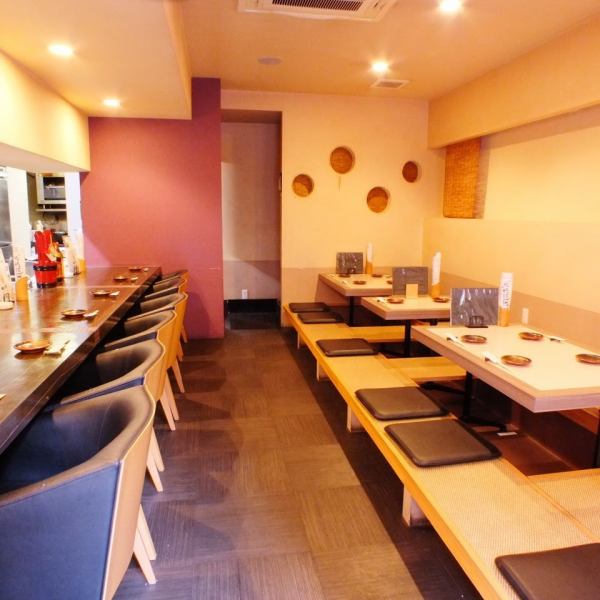 Japanese-style space with gentle light.Up to 24 banquets are OK! It is popular from the secretary's manager that the ease of use at the party is good.We prepare seats for digging and a seat.