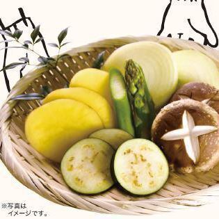 Fresh domestic vegetables to accompany your meat♪