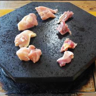 溶岩石焼きで味わう旨さ