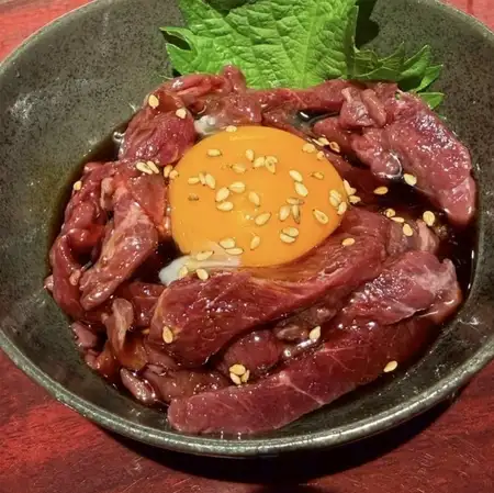 桜ユッケ