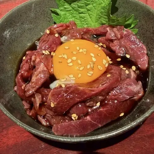 桜ユッケ