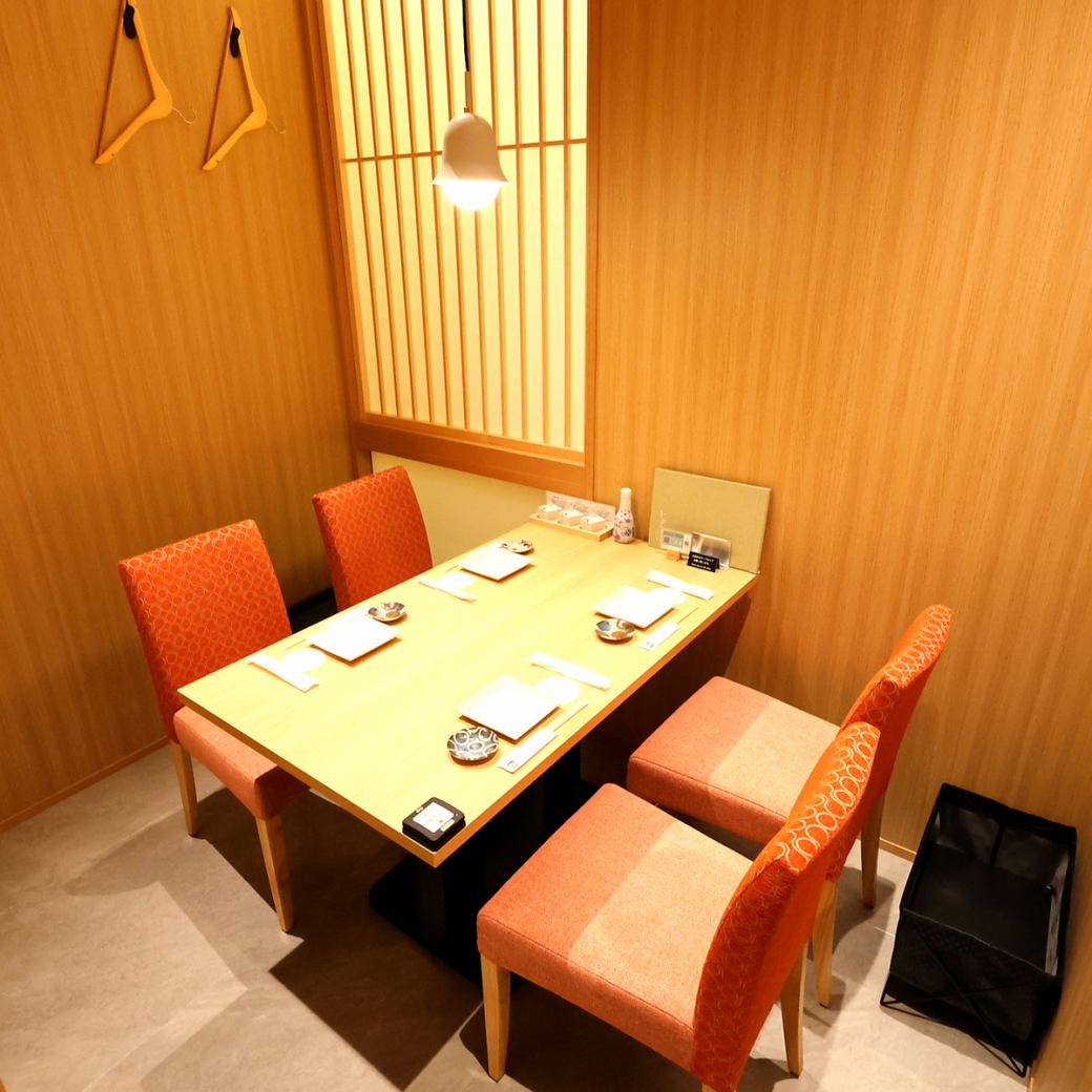 誰にも邪魔されない個室はデートにもぴったり◎