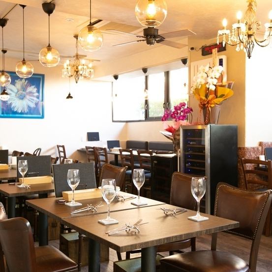 The interior of the store is spacious with two themes: "adult space" and "lively bar"! We know how to create the perfect space for any occasion! Chiba / Private / Girls' party / Banquet / All-you-can-drink/Oyster/Seafood