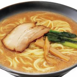 家系 豚骨醤油らーめん