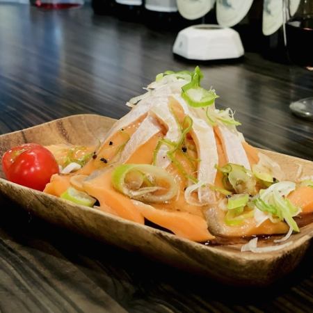 ◯サーモンのカルパッチョ、豚タンのタリアータ＆80種が食べ放題★3時間食べ飲み放題3900円