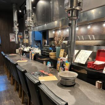 At the counter seats, where you can enjoy conversations with the staff and enjoy yakiniku elegantly by yourself, you can spend a luxurious time with a little grown-up★