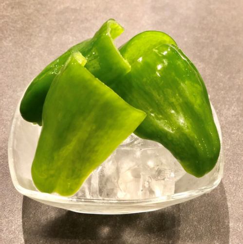 Pari Phi (Crispy Peppers) / 冷冻番茄 / 葱盐渍 Hiyayakko / 烤大蒜箔
