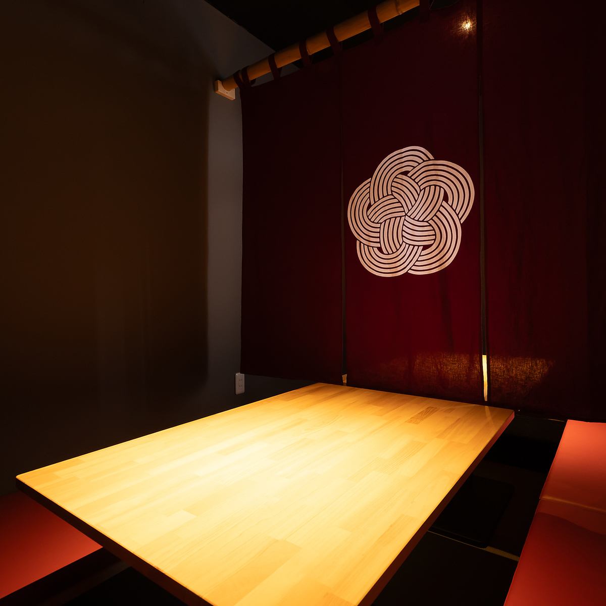 個室の用意もございますのでシーンに合わせてご利用いただけます