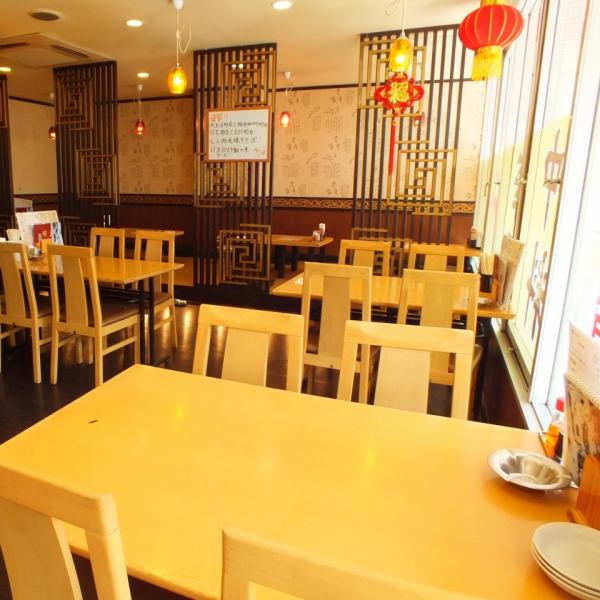 Authentic Chinese restaurant with a 5-minute walk from Atsugi station.You can enjoy over 100 kinds of rich dishes and specialty dishes.New Honten Atsugi shop has plenty of Chinese mood, from the exterior to the inside of the shop.We are getting into even the accessories.