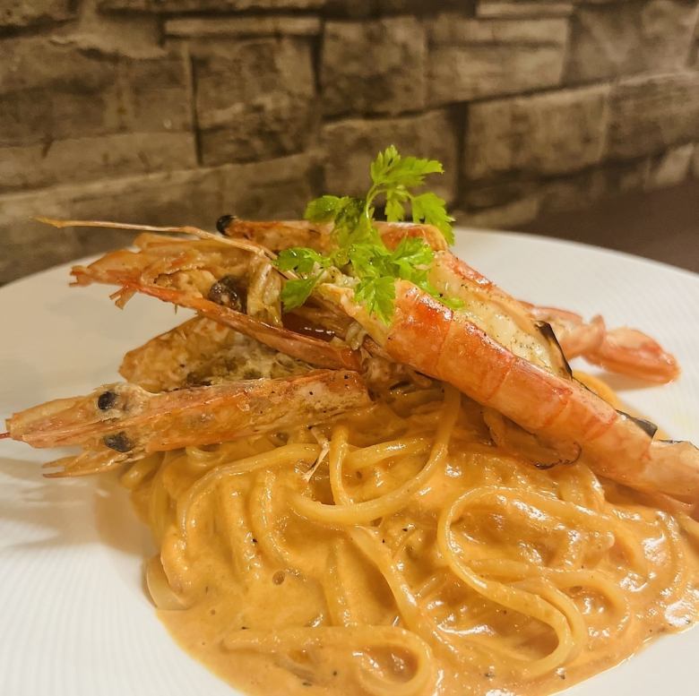 海老のトマトクリームパスタ