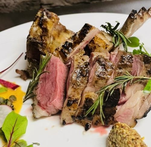 炭焼きの間違いない肉料理