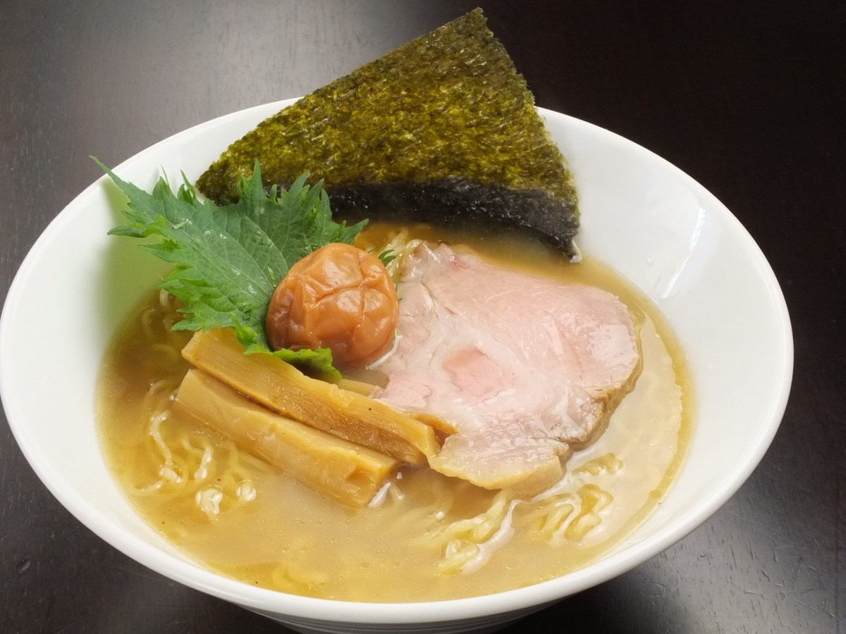 The special ramen is a menu packed with the specialties of the noodle shop rabbit.