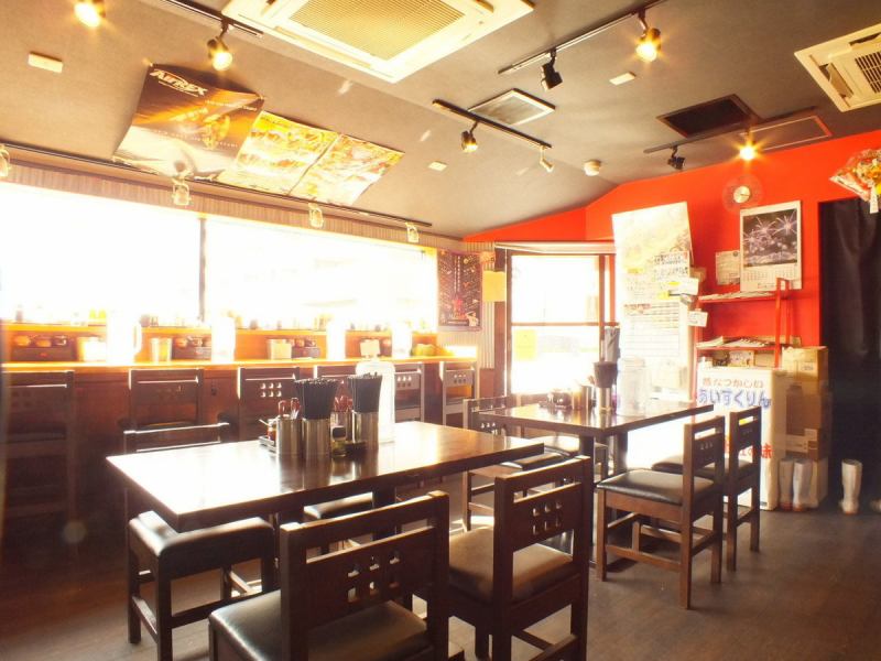 Red signboard is a landmark ♪ To satisfy you with a rich menu, you can return to work and use lunch !!!