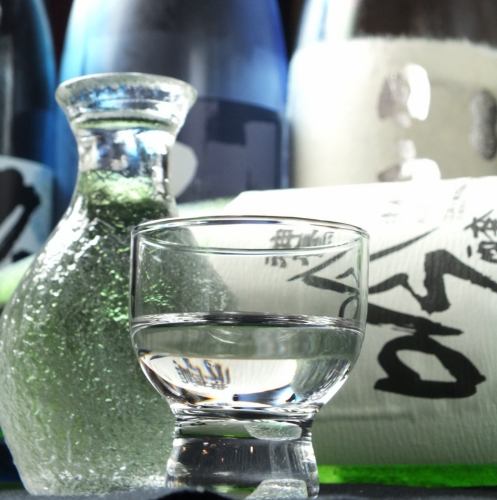소유자가 스스로 감정 한 엄선 된 일본 술, 소주가 충실