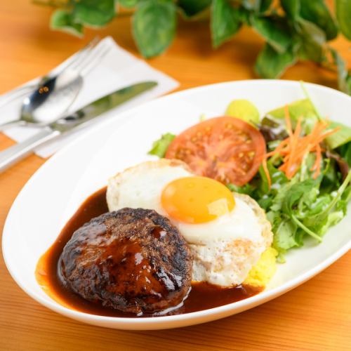 [人气☆] Loco moco饭团 1,480日元（含税）