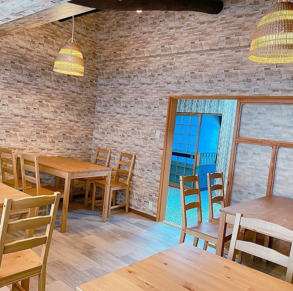 【全40席】2Fには個室もご用意しております。少人数での宴会や女子会にもぴったり！お気軽にご予約ください。
