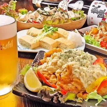 絶品創作料理と冷えた生ビールで最高の乾杯をどうぞ